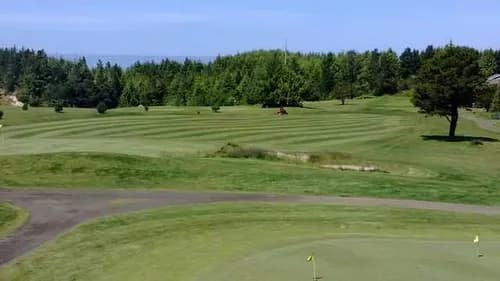 Crestview Golf Club